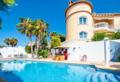 Strandnahe Villa mit Pool und Klimaanlage - Calp (Nr. 6001)