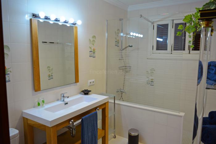 Exklusive Villa mit Pool und Turm, Cala Santanyi (Villa 0227