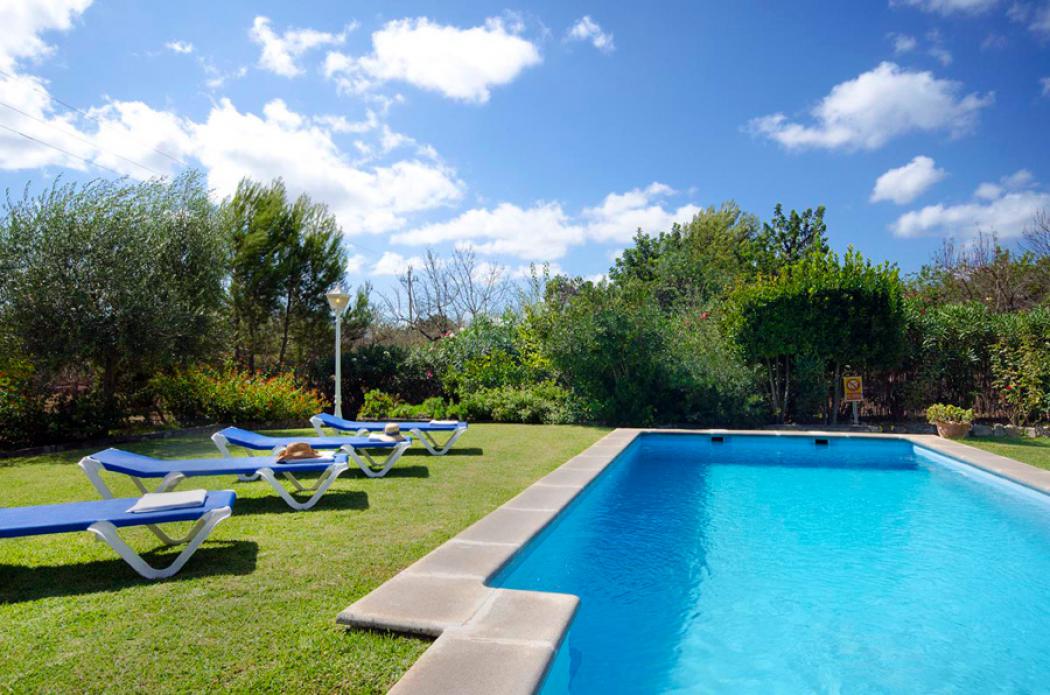 Mallorca kleine PoolFinca mit Garten bei Pollenca (Finca 0222