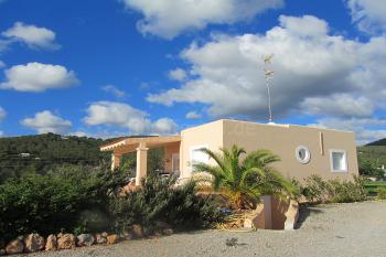 Ferienhaus mit Pool bei Sant Jordi