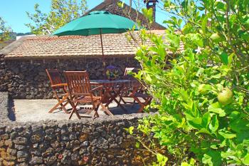 Relaxen auf der möblierten Terrasse