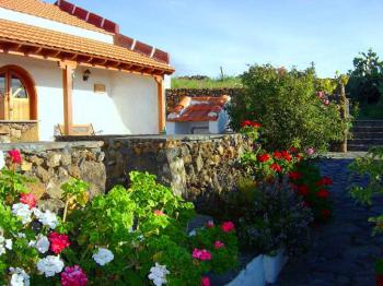 Landhaus mit Garten in Isora