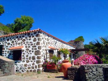 Landestypische Finca in den Bergen