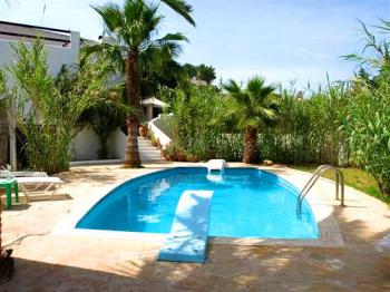 Ferienhaus mit Pool an der Cala Tarida