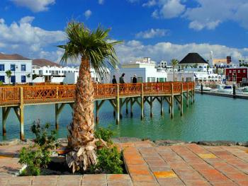 Der Hafen von Playa Blanca