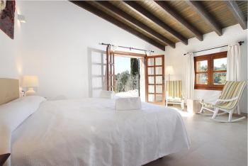 Schlafzimmer mit Doppelbett Schlafzimmer mit Doppelbett