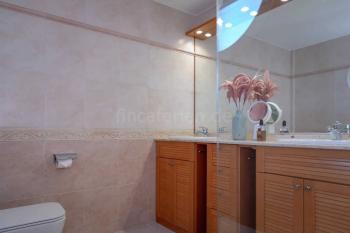 Bad 3 mit Badewanne