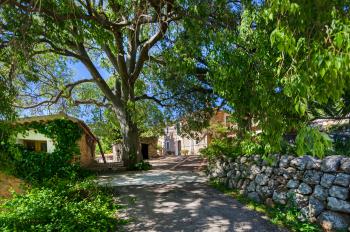 Finca mit Pool in ruhiger Lage