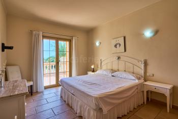 Schlafzimmer mit Sonnenterrasse