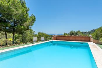 Ferienhaus mit Meerblick und Pool