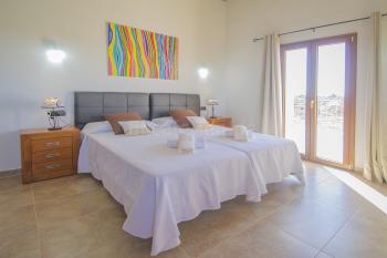 Schlafzimmer mit Terrasse