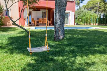 Garten mit Platz zum Spielen und Toben