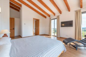 Schlafzimmer mit Duschbad en Suite,