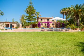 Finca mit Pool in ruhiger Lage bei Campos