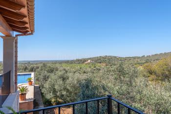 Ferienhaus mit Pool und tollem Panoramablick