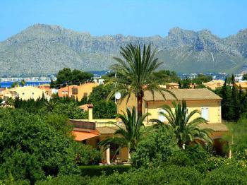 Großes Ferienhaus am Ortsrand von Alcudia