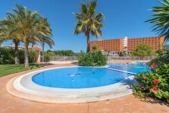 Strandnahe Ferienwohnung mit Pool