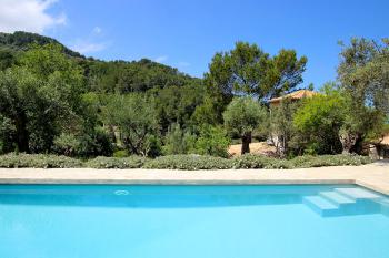 Finca mit Pool und Garten