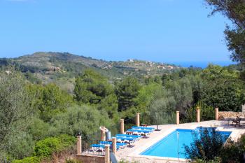 Apartment mit Pool