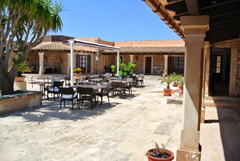 Terrasse mit Essplatz