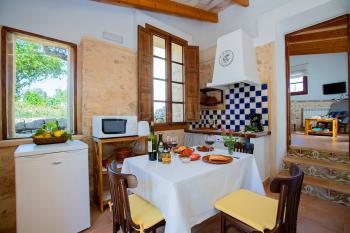 Küche mit Essplatz - Apartment 5