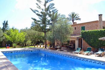 Finca-Hotel mit Pool bei Campos