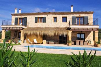 Finca mit Pool in ruhiger Alleinlage