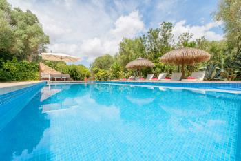 Finca für 12 Personen mit Pool