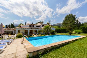 Ferienhaus mit Pool und Garten bei Pollenca