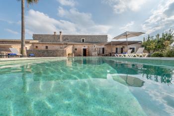 Traditionelle Finca mit Pool