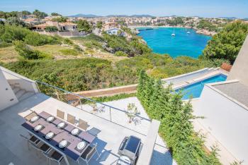 Moderne Villa am Meer in Porto Cristo