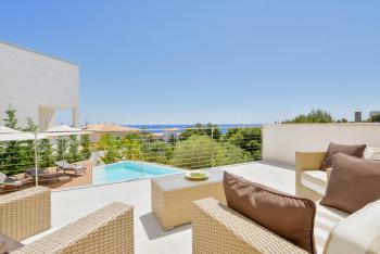 Terrasse mit herrlichem Meerblick