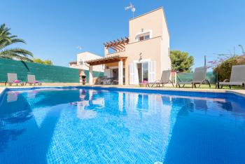 Strandurlaub im Ferienhaus mit Pool