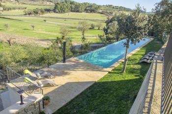 Pool, Garten und Terrassenflächen