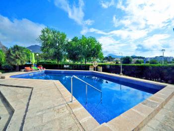 Strandnahe Ferienwohnung mit Pool