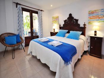 Schlafzimmer mit Klimaanlage