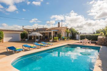 Ferien auf Menorca - Finca mit Pool