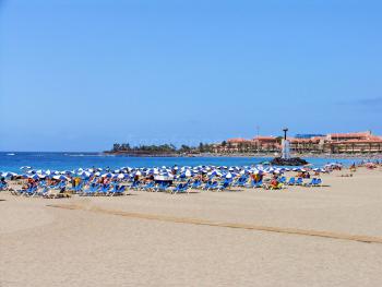 Sandstrand im Süden von Teneriffa