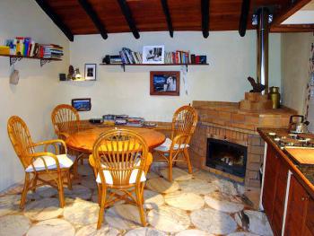 Küche mit Kamin - Casa 